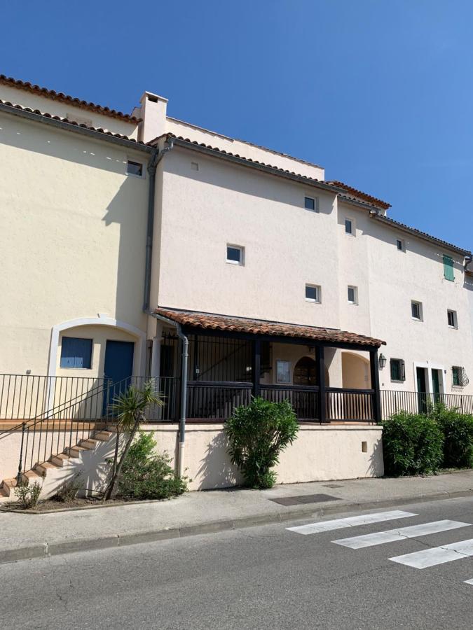 Appartement rue de l'amarrage à PORT GRIMAUD avec Terrasse vue canaux et garage Extérieur photo