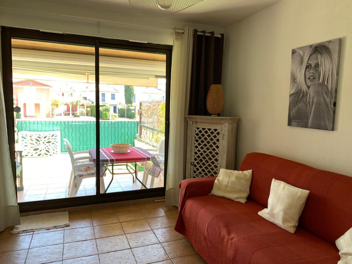 Appartement rue de l'amarrage à PORT GRIMAUD avec Terrasse vue canaux et garage Extérieur photo