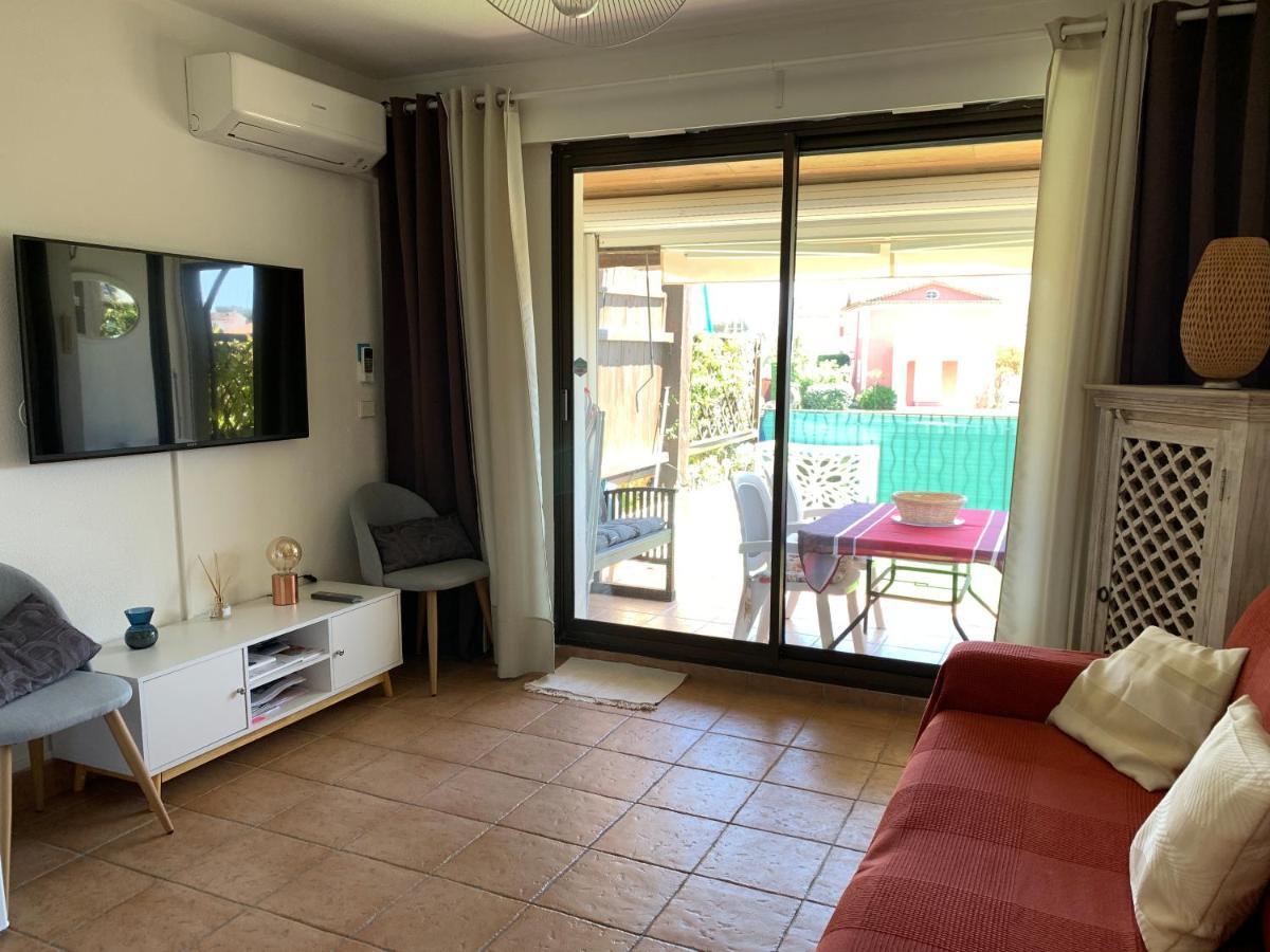 Appartement rue de l'amarrage à PORT GRIMAUD avec Terrasse vue canaux et garage Extérieur photo