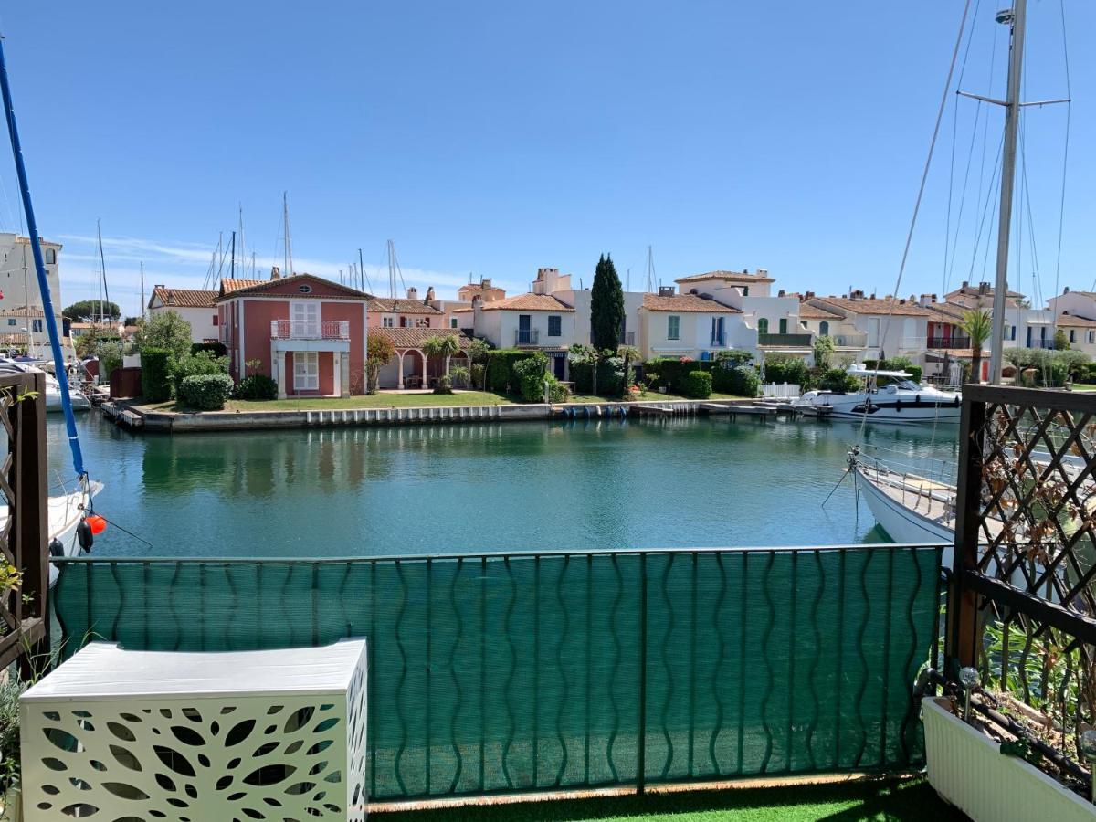 Appartement rue de l'amarrage à PORT GRIMAUD avec Terrasse vue canaux et garage Extérieur photo